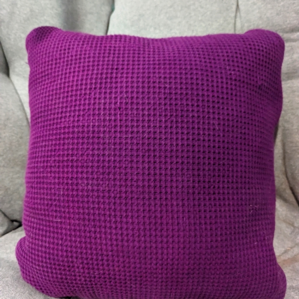 Square accent pillows - Picture 2 of 2